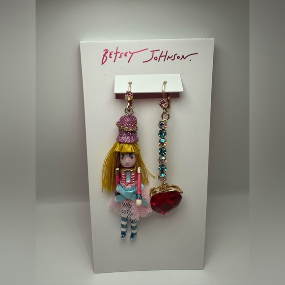 Betsey Johnson Nutcracker Heart Mismatch Pink Earrings NWT - Picture 4 of 7